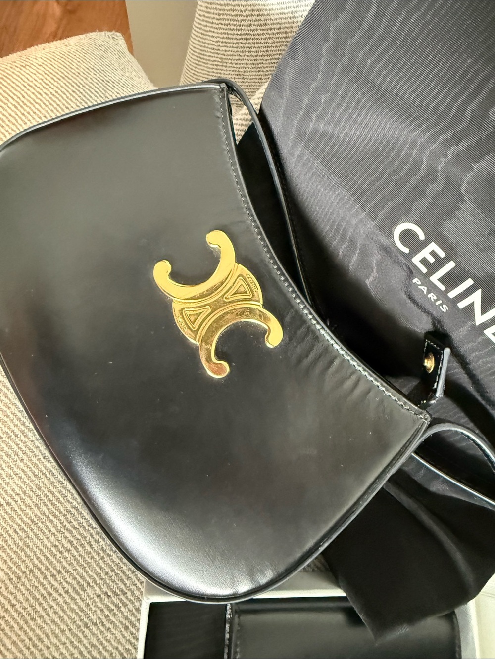 CELINE Black Triomphe Tilly Smooth Leather Shoulder Bag and Celine Wallet Bundle - Picture 7 of 11